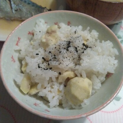 こんばんわ♪
我が家に今年も栗が届きました❤
早速、栗ご飯に♪
やっぱり美味しいですね❤❤
ご馳走様でした！